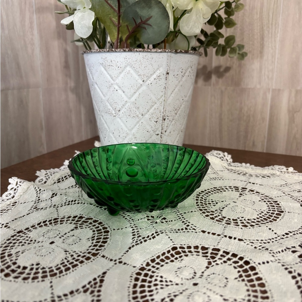 Anchor Hocking Emerald Green Footed Bowl Vintage Burple Berry Pattern